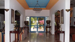 Interior entrance - Paphiessa (Paphos)