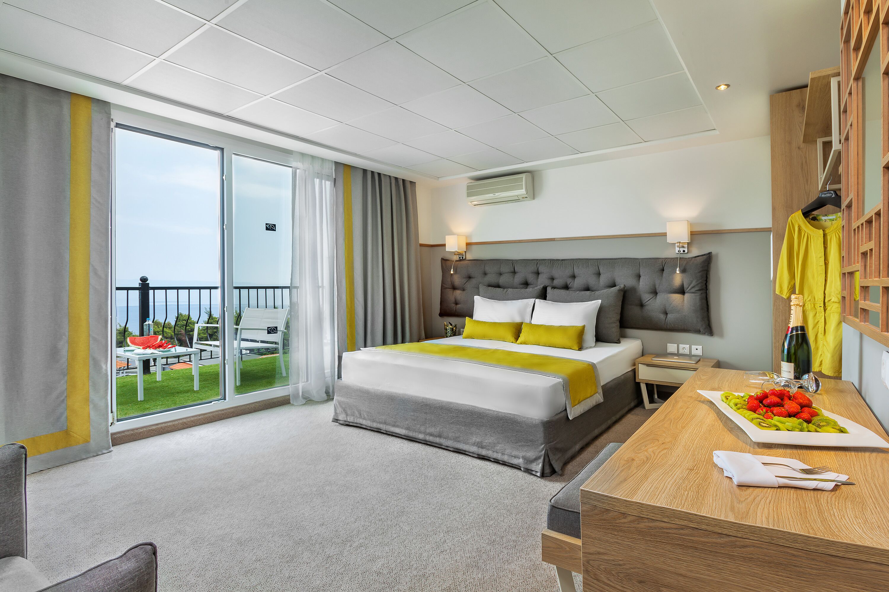 Premium bedding, pillowtop beds, blackout drapes, soundproofing