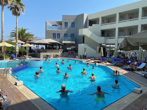 Indoor pool, 2 outdoor pools, pool umbrellas, pool loungers