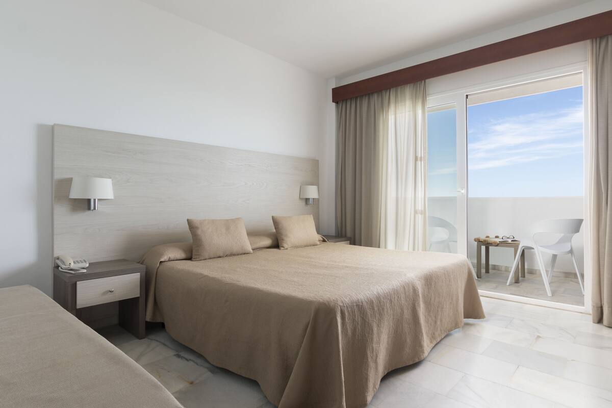 In-room safe, desk, blackout drapes, WiFi