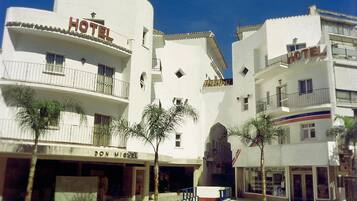 EntrĂ©e de lâhĂ©bergement