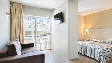 Minibar, in-room safe, desk, free WiFi