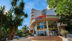 Unclassified image, 2 of 114, button - Inter2salou (Salou)