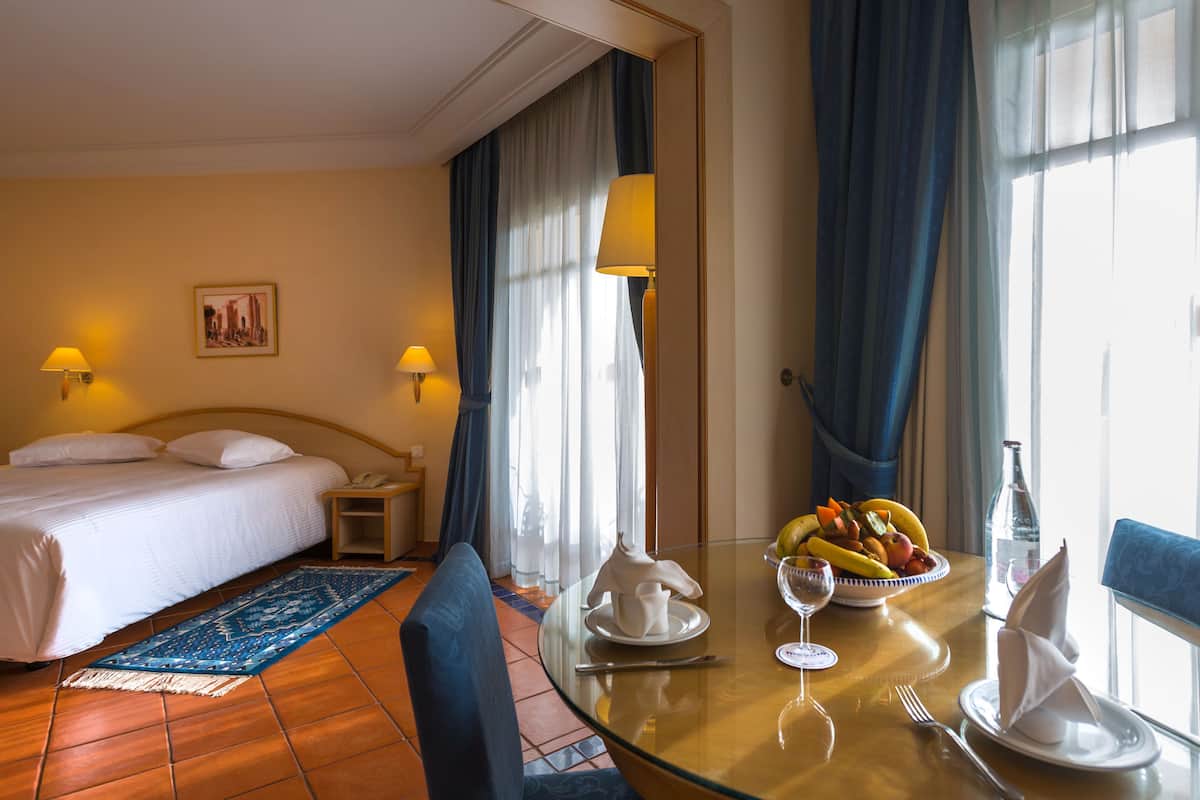 double room | living area | tv