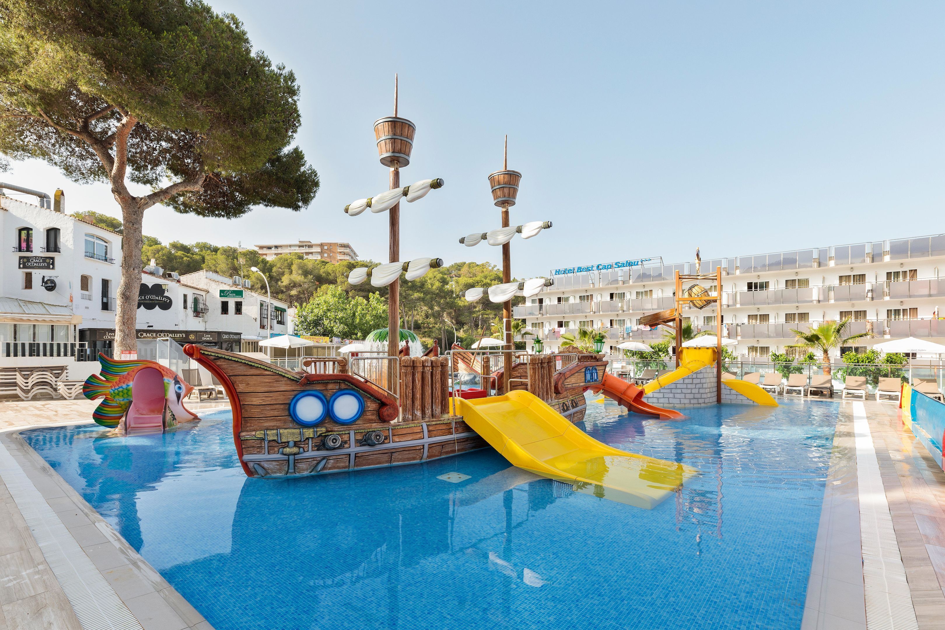 Indoor pool, outdoor pool, pool loungers