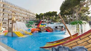 Indoor pool, outdoor pool, sun loungers