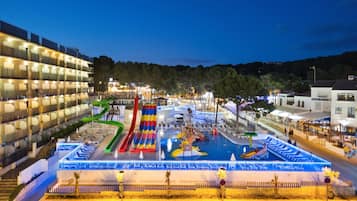 Indoor pool, outdoor pool, sun loungers