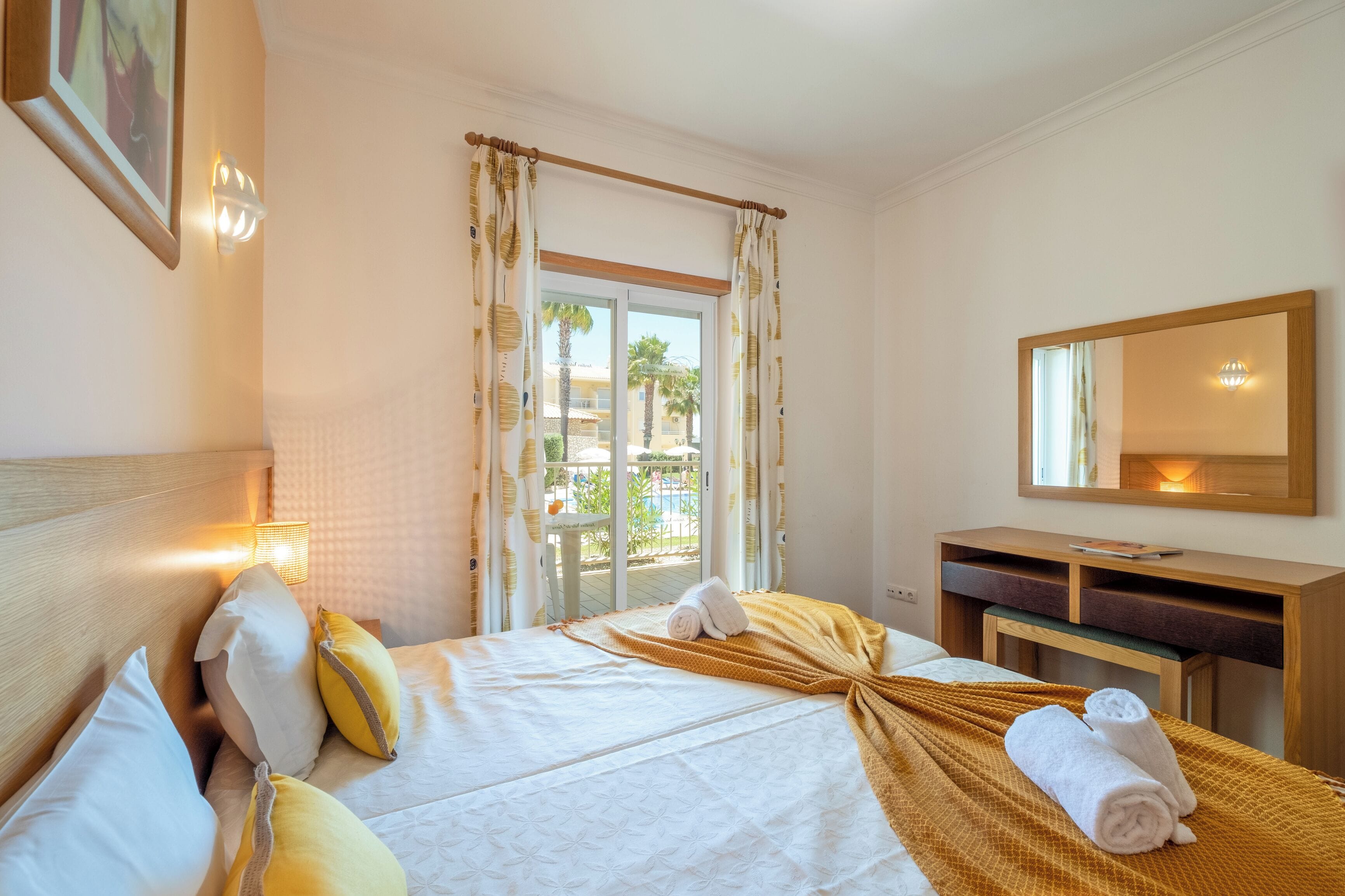 In-room safe, iron/ironing board, individually furnished, bed sheets
