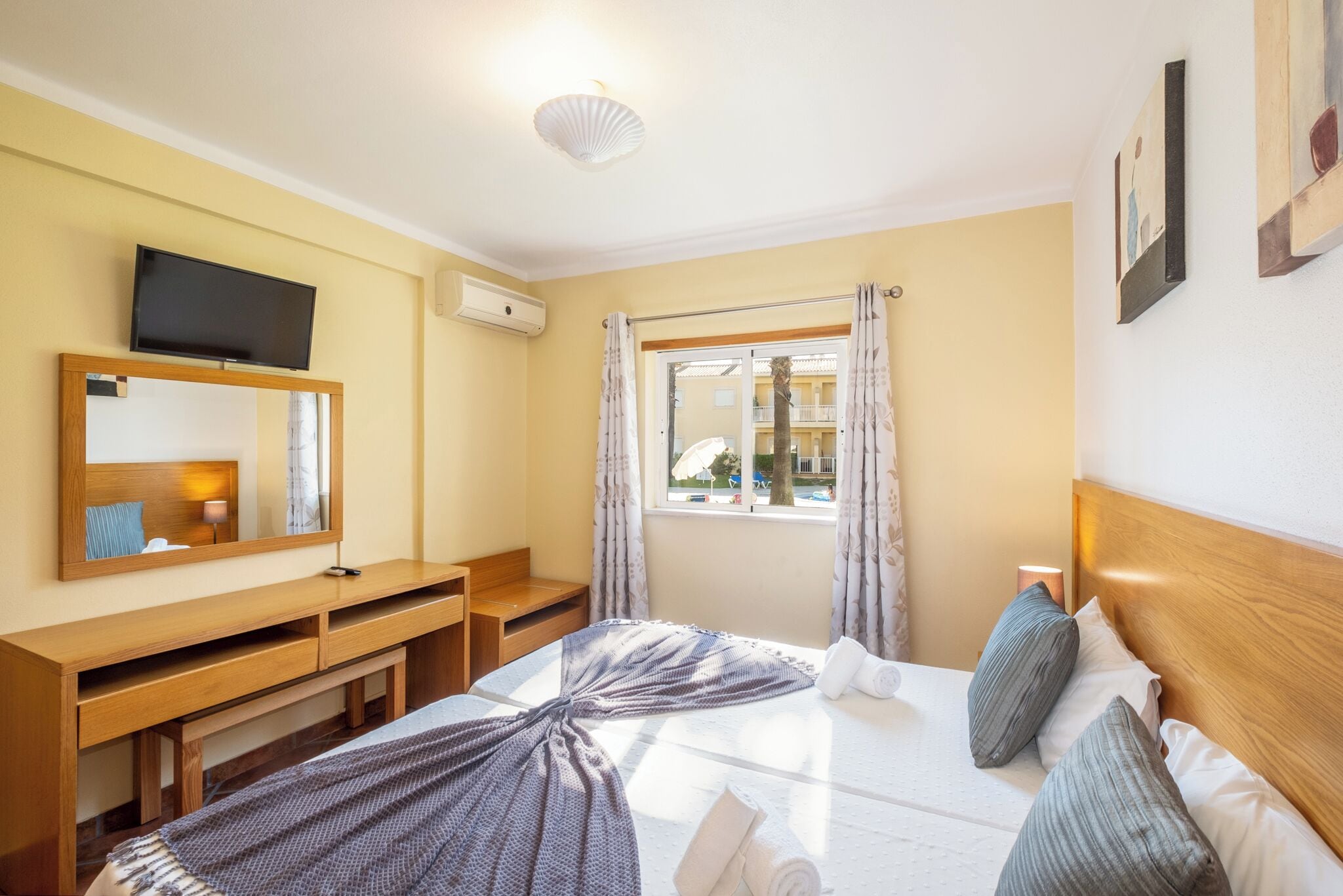 Apartment, Balcony | In-room safe, individually furnished, iron/ironing board, bed sheets
