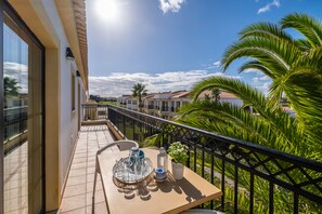 Departamento estándar | Vista al jardín