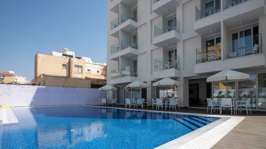 Best Western Plus Larco Hotel