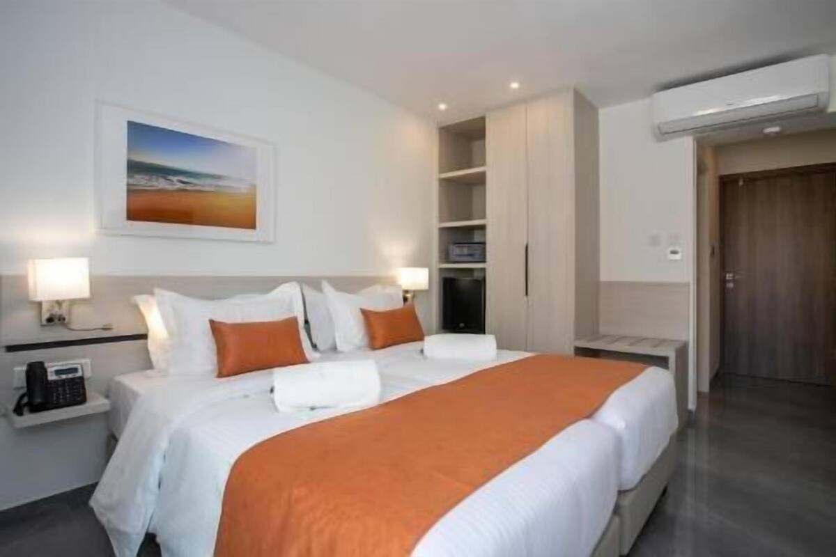 Camas con efecto memoria y artículos del minibar gratis