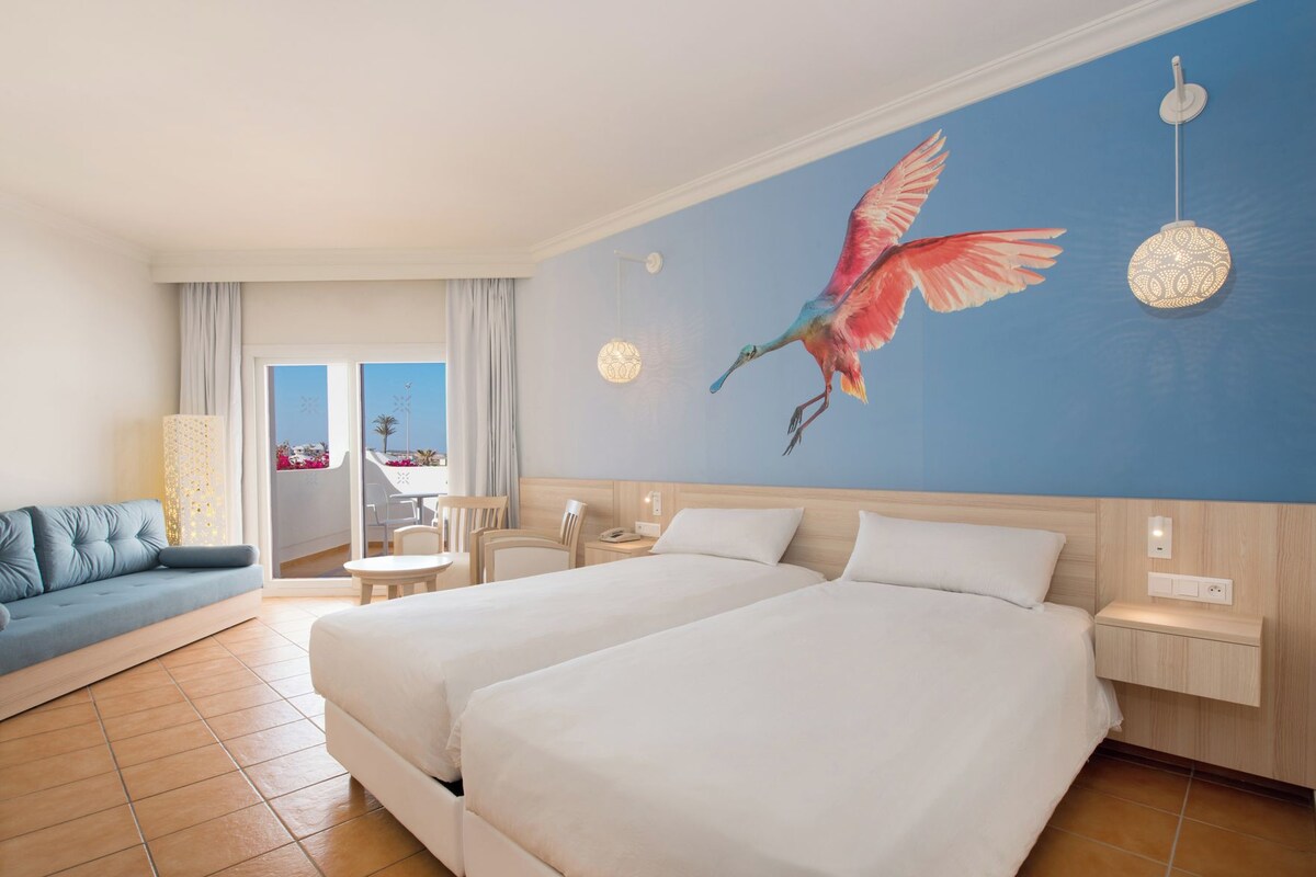 Minibar, desk, WiFi (free), individually decorated