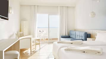 Double Room, Sea View (Beachfront) | Minibar, individually decorated, individually furnished, desk