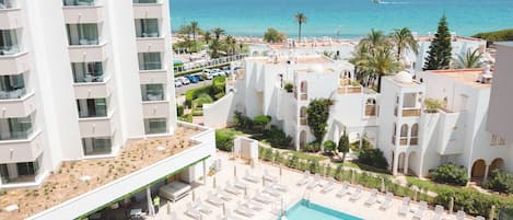 Indoor pool, outdoor pool