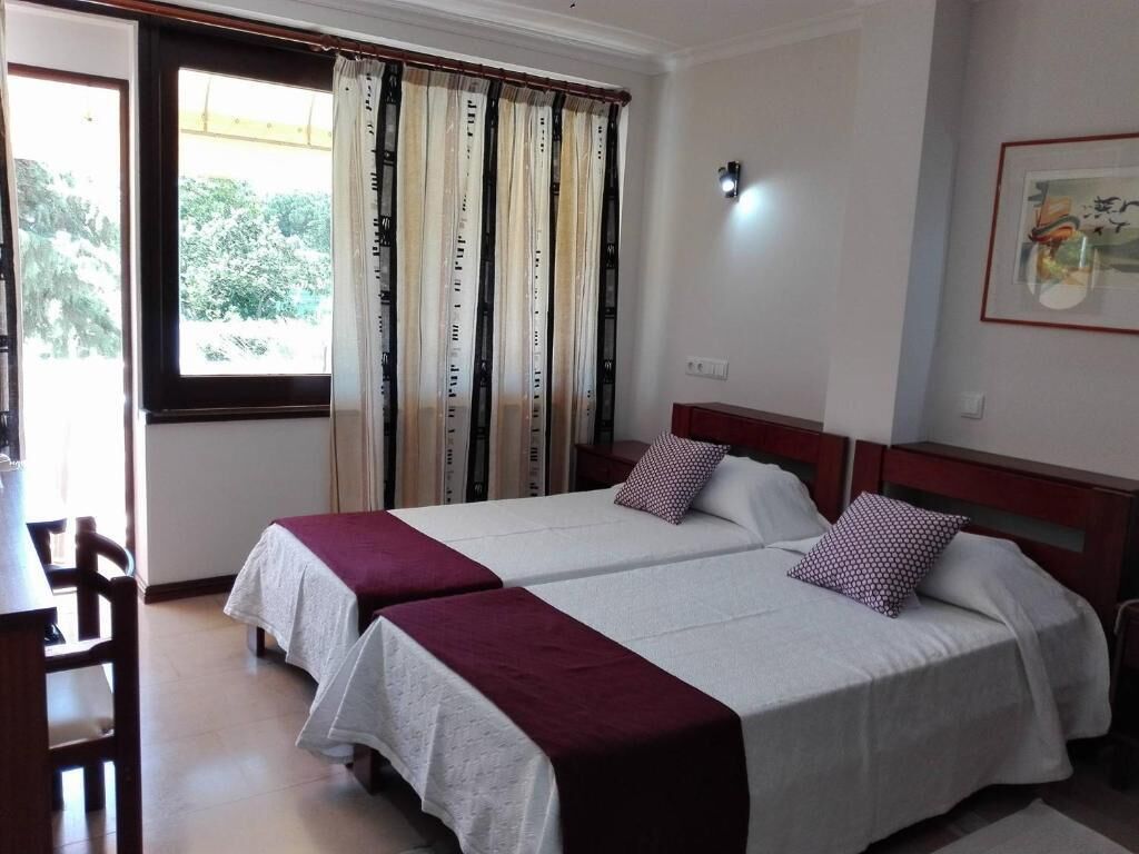 Minibar, in-room safe, iron/ironing board (on request), WiFi (free)