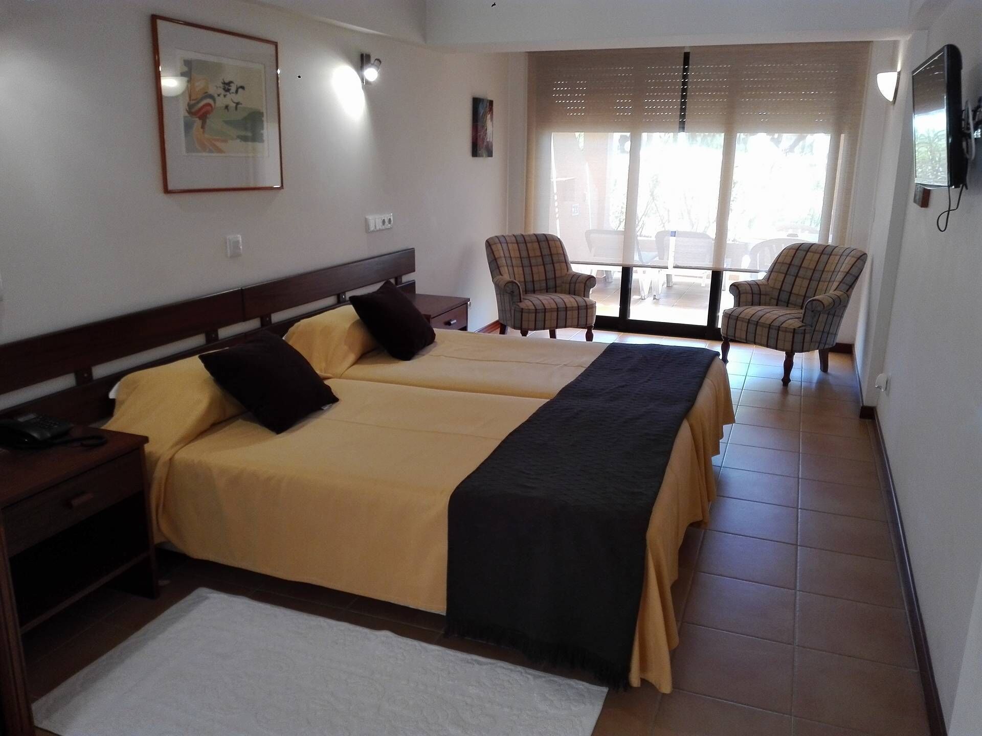 superior double or twin room | minibar, in-room safe, iron/ironing board, free wifi