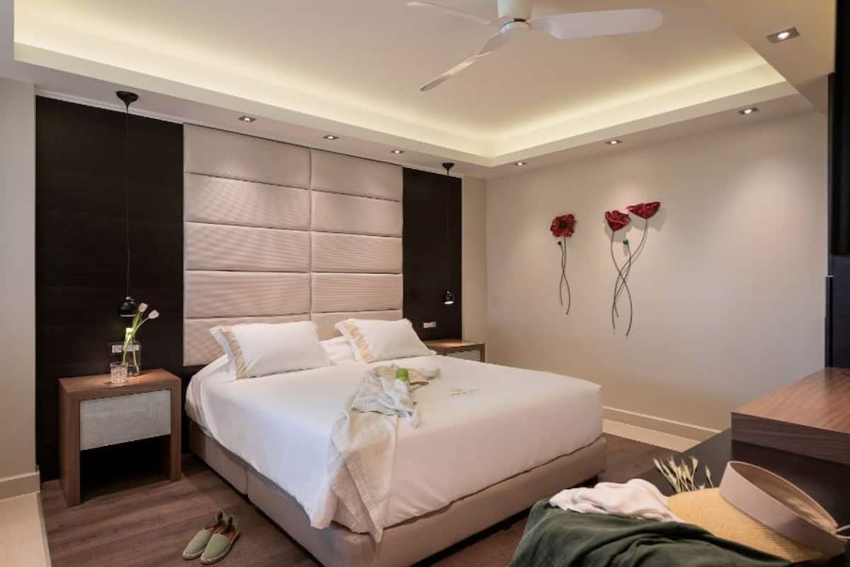 Luxury Executive Suite with Sea View