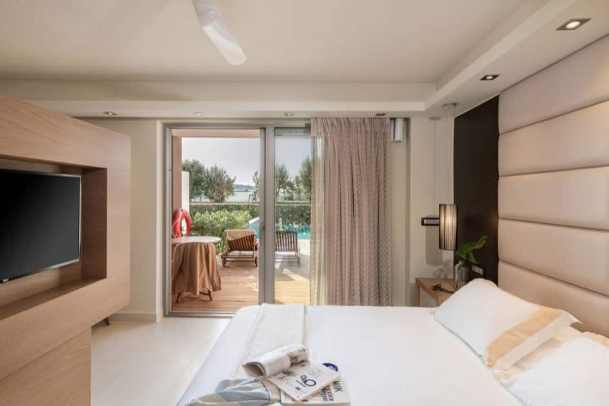 Luxury Room with Private Pool