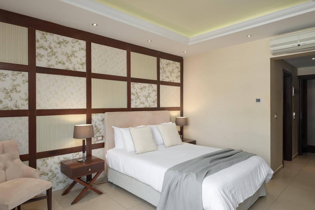 Offer Room | 1 chambre, bureau, rideaux d’obscurcissement, système d’insonorisation
