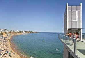 Beach nearby, white sand, sun loungers, 4 beach bars