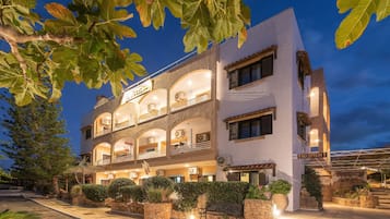 Front of property – evening/night