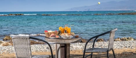 Dagelijks uitgebreid ontbijt (EUR 15 per persoon)