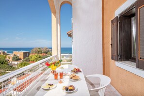 View from room - Iliostasi Beach Apartments (Hersonissos)