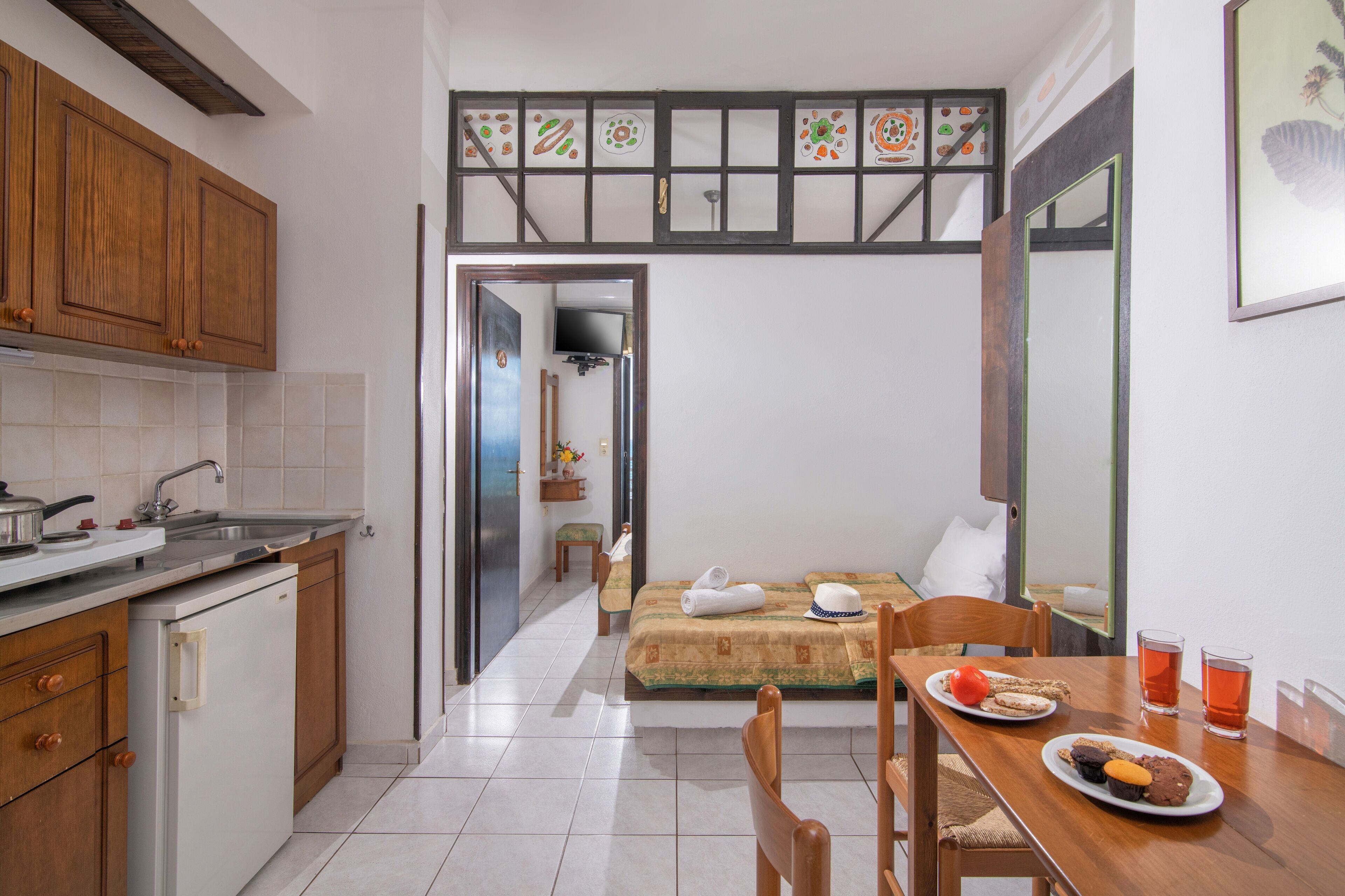 one bedroom apartment with sea view | private kitchen | mini-fridge, stovetop, coffee/tea maker, electric kettle