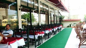 Outdoor dining - Melodi (Marmaris)
