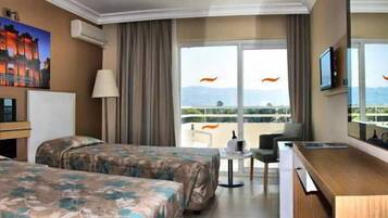 Minibaari, tallelokero huoneessa