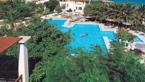 Outdoor pool - Adele Beach (Rethymno)