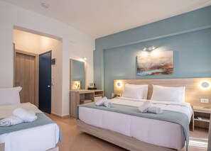 In-room safe, desk, blackout curtains, soundproofing - Azul Eco Hotel (Rethymno)