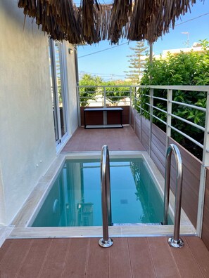 Deluxe Suite, Garden View | Terrace/patio - Azul Eco Hotel (Rethymno)