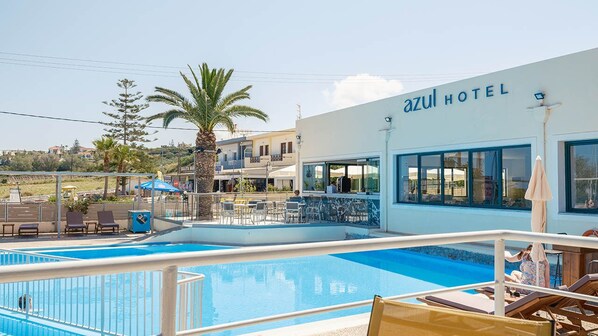 2 outdoor pools, pool umbrellas, pool loungers - Azul Eco Hotel (Rethymno)