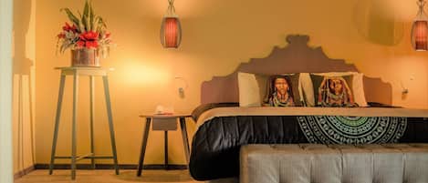 Superior suite | Luxe beddengoed, een minibar, een kluis op de kamer, een bureau