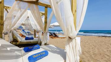 Private beach, sun-loungers, beach umbrellas, beach towels
