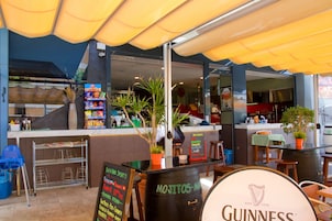 Bar (en el alojamiento)