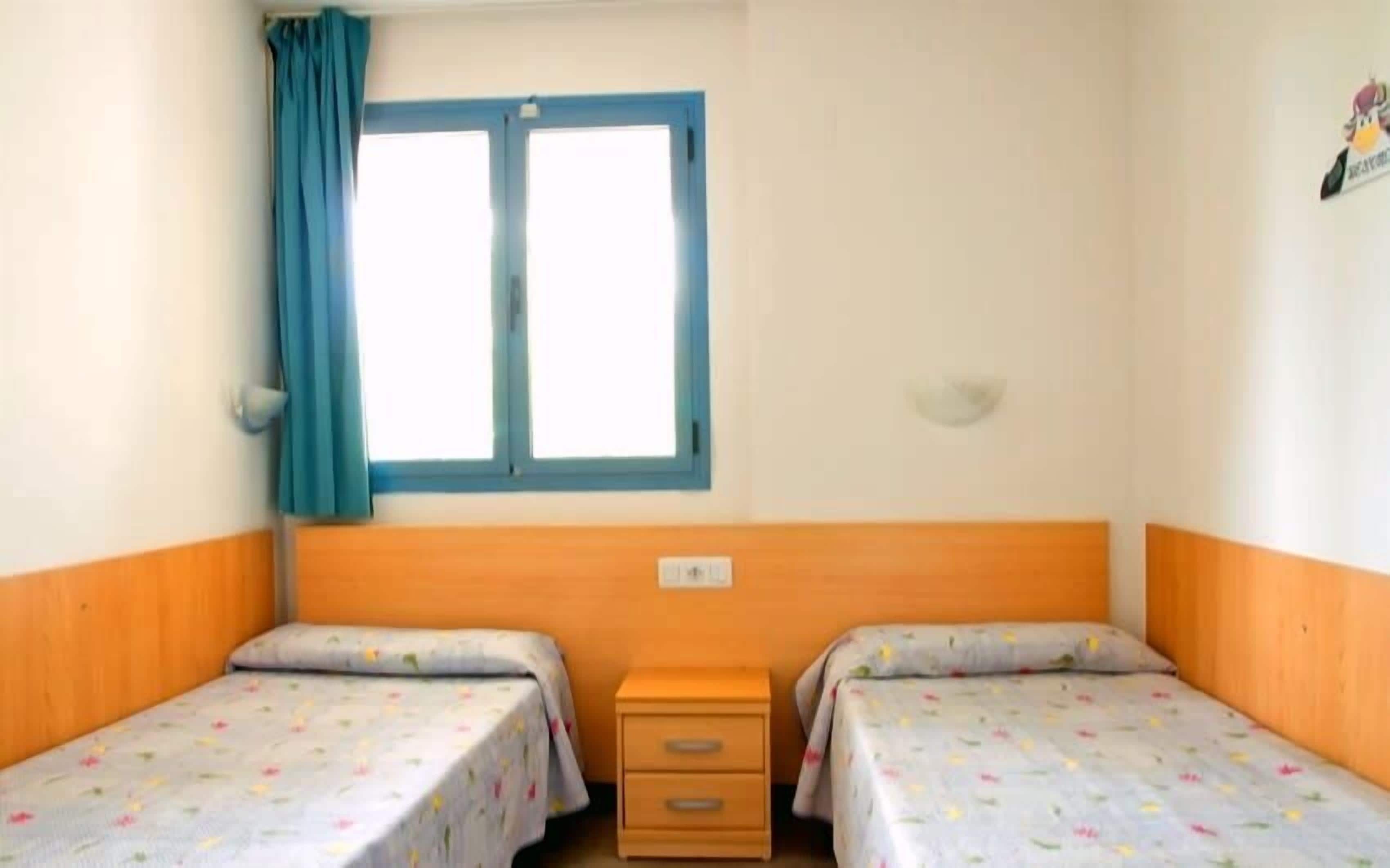 1 Schlafzimmer, Babybetten, Bettwäsche