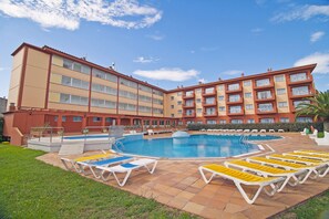 Outdoor pool - RVApartaments Estartit Confort (Torroella de Montgrí)
