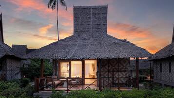 Vila luxo, 1 cama King, vista para o mar | Terraço/pátio