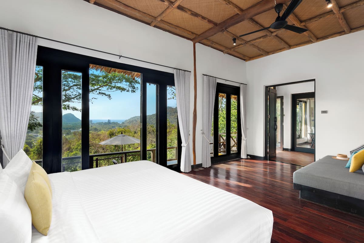 1 bedroom, minibar, in-room safe, desk