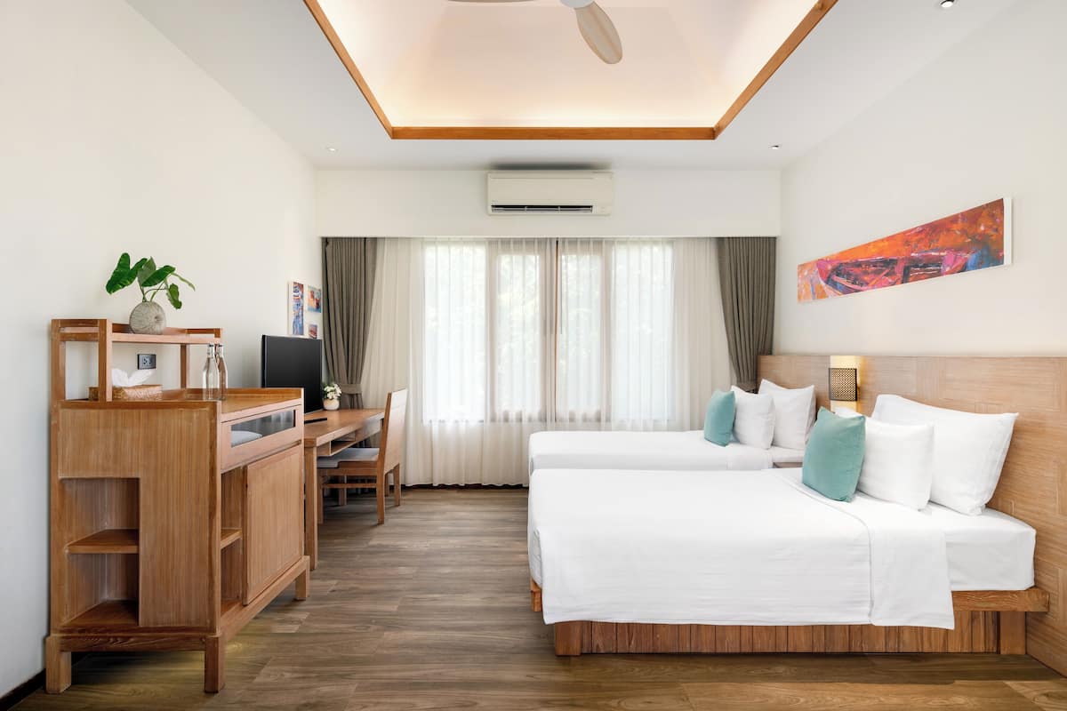 1 bedroom, minibar, in-room safe, desk