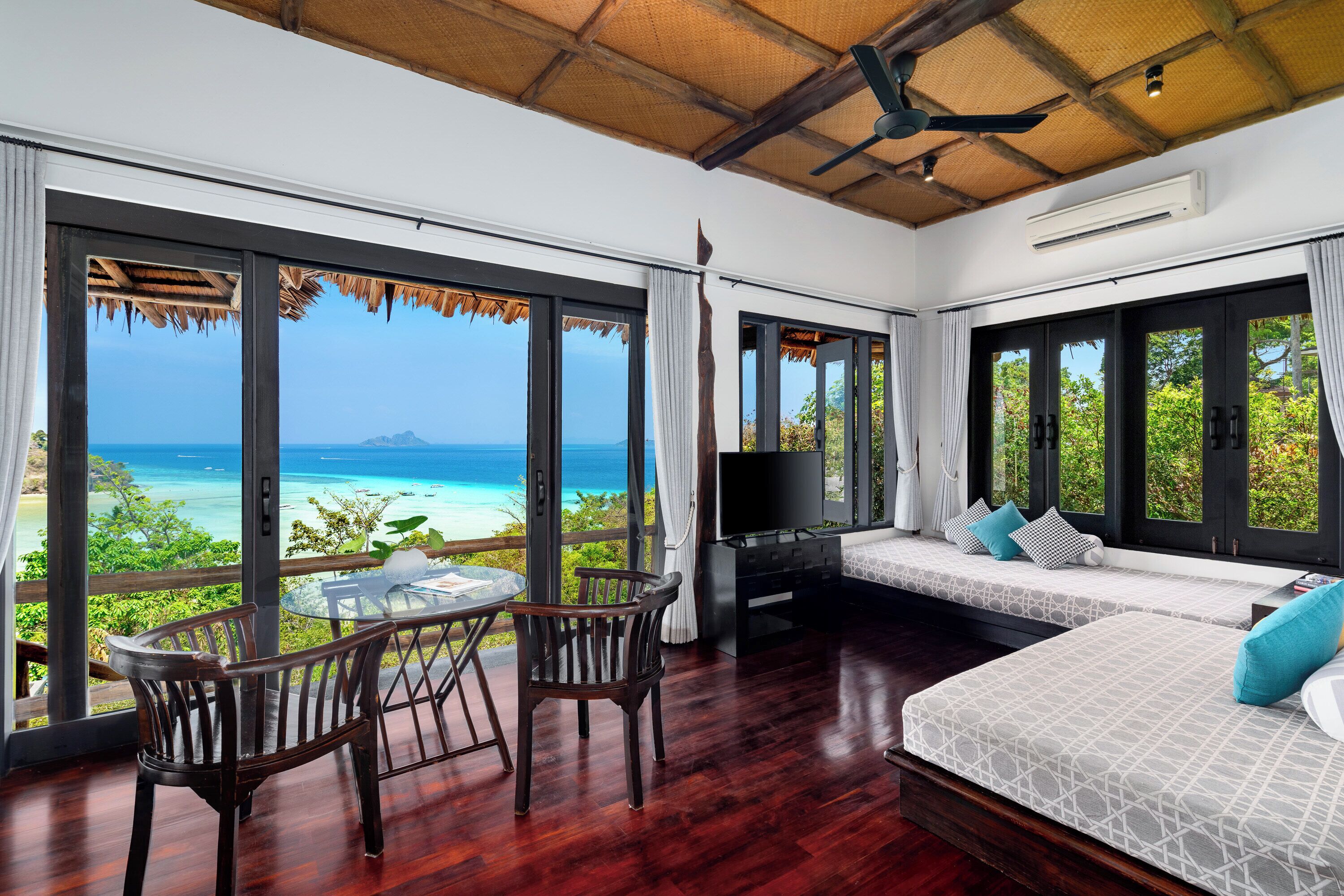 1 bedroom, minibar, in-room safe, desk