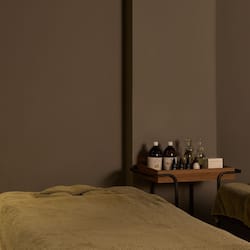 Couples treatment room(s), body treatments, hydrotherapy, aromatherapy