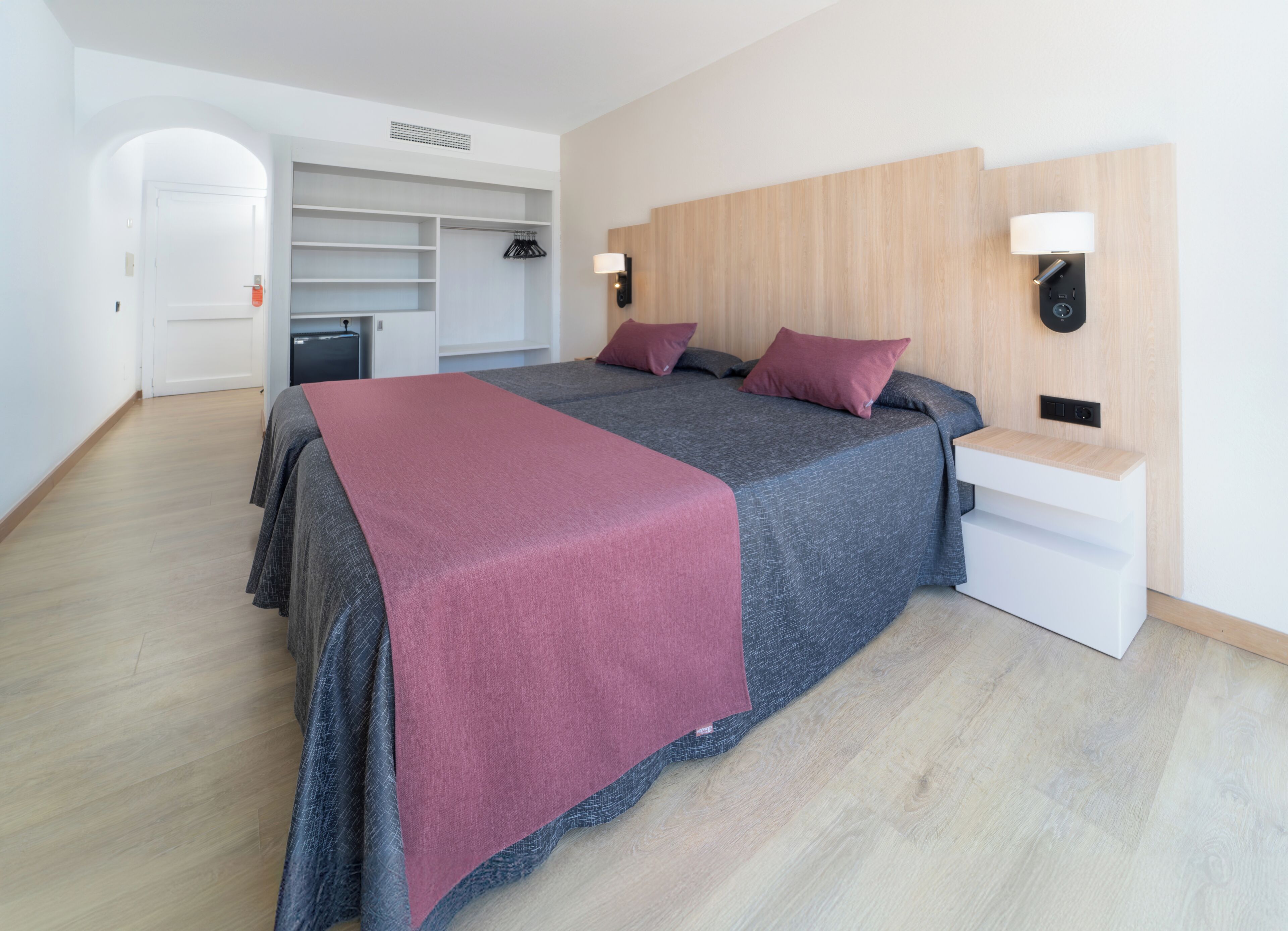 Een minibar, geluiddichte muren, gratis wifi, beddengoed