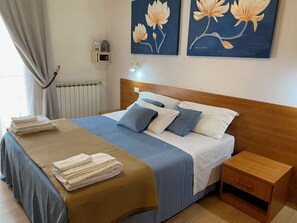 Comfort Triple Room | Premium bedding, minibar, in-room safe, desk - Dream (Mestre)