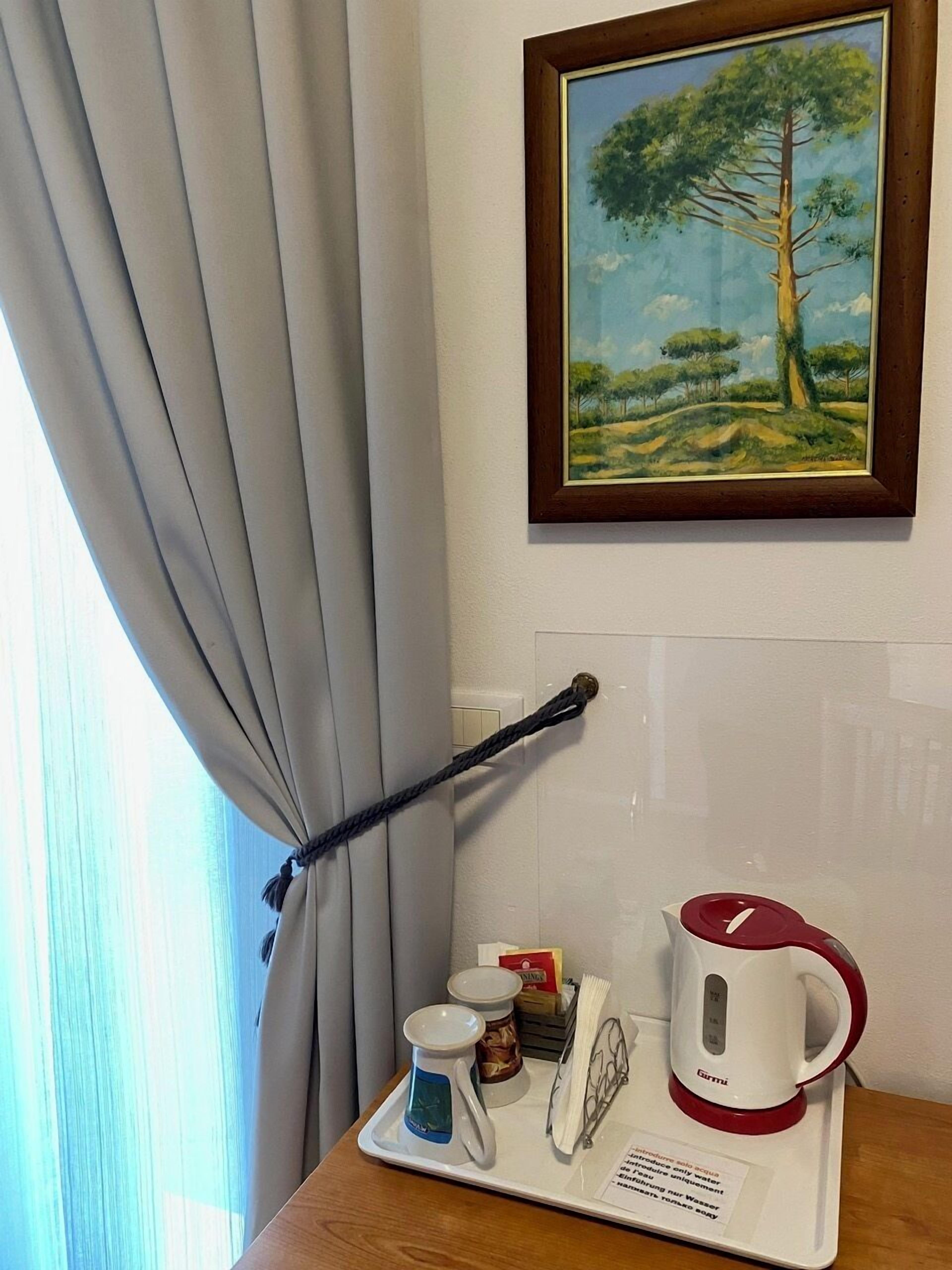 1 bedroom, premium bedding, minibar, in-room safe