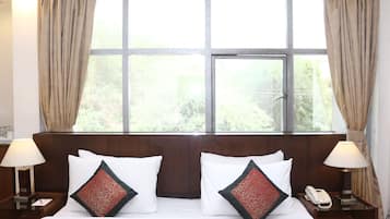 Phòng | Bộ đồ giường cao cấp, minibar, két bảo mật tại phòng, bàn