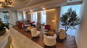 Ocean views, serves lunch and dinner